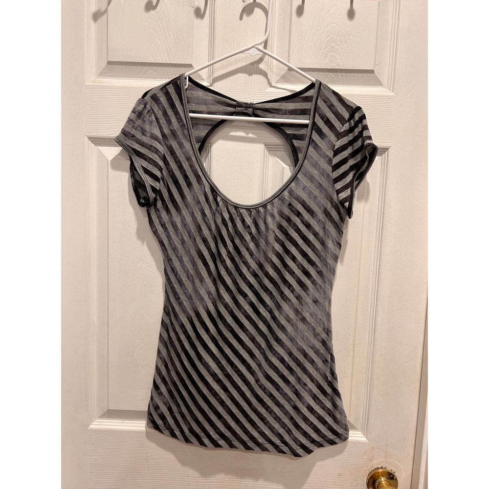 Eyeshadow‎ Womens Gray Black Striped Short Sleeve Keyhole Back Top L Grunge Y2k